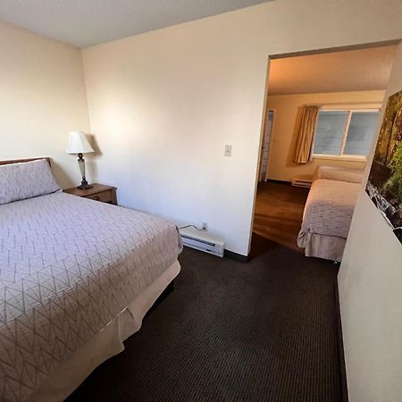 Timbers Inn And Suites Ашленд Экстерьер фото