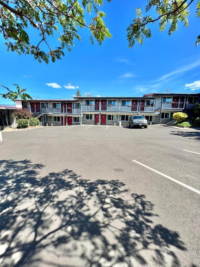 Timbers Inn And Suites Ашленд Экстерьер фото