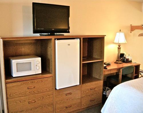 Timbers Inn And Suites Ашленд Экстерьер фото