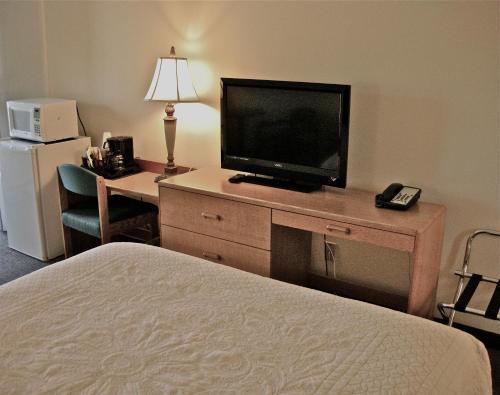 Timbers Inn And Suites Ашленд Экстерьер фото