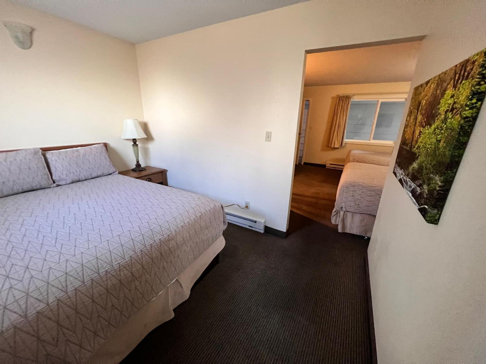 Timbers Inn And Suites Ашленд Экстерьер фото