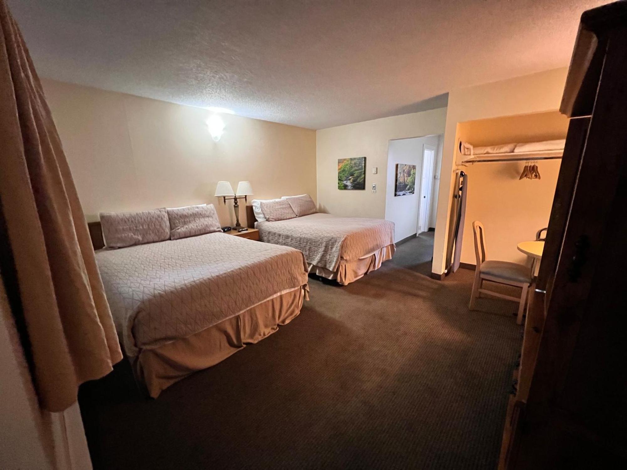 Timbers Inn And Suites Ашленд Экстерьер фото